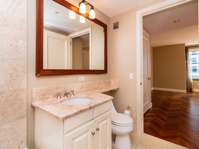 1 Avery St 17C, Boston, MA 02111