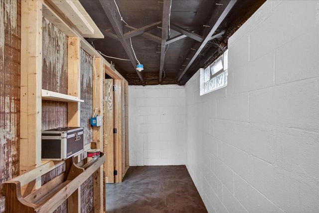517 ABRAMS STREET, Green Bay, WI 54302