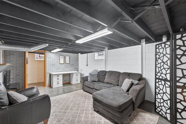 517 ABRAMS STREET, Green Bay, WI 54302