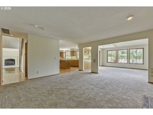 17799 Nw ELKCREST Ct, Portland, OR 97229