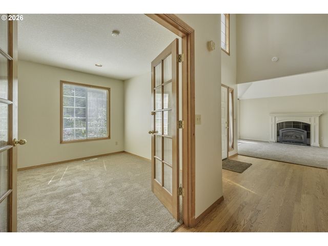 17799 Nw ELKCREST Ct, Portland, OR 97229