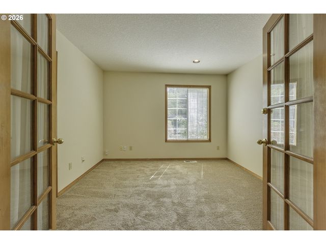 17799 Nw ELKCREST Ct, Portland, OR 97229