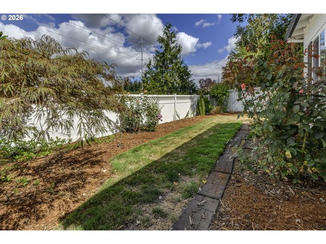 17799 Nw ELKCREST Ct, Portland, OR 97229