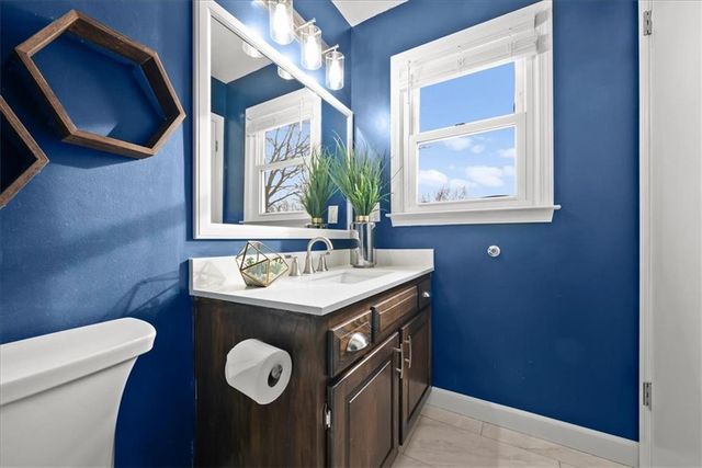 2101 E Sheridan Bridge Lane, Olathe, KS 66062