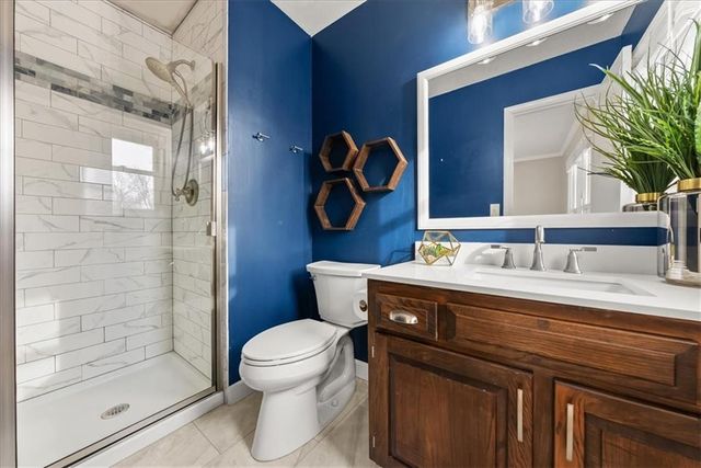 2101 E Sheridan Bridge Lane, Olathe, KS 66062