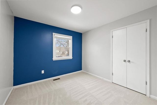 2101 E Sheridan Bridge Lane, Olathe, KS 66062