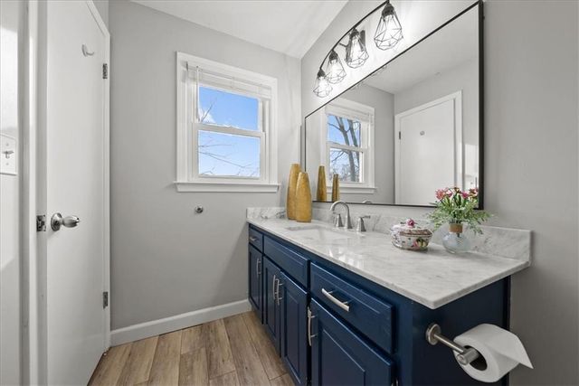 2101 E Sheridan Bridge Lane, Olathe, KS 66062