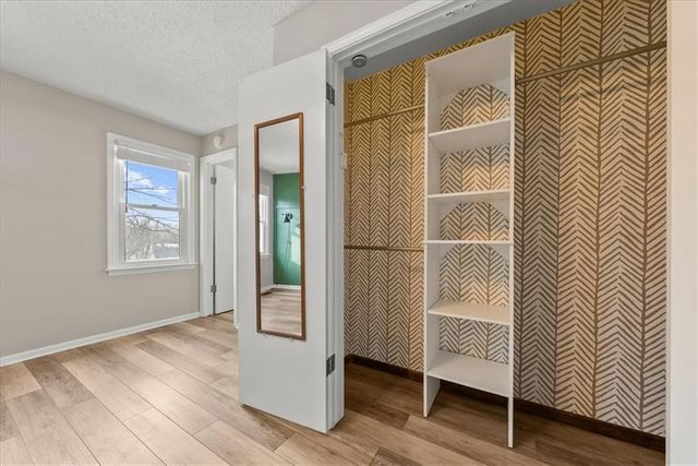 2101 E Sheridan Bridge Lane, Olathe, KS 66062