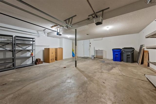 2101 E Sheridan Bridge Lane, Olathe, KS 66062