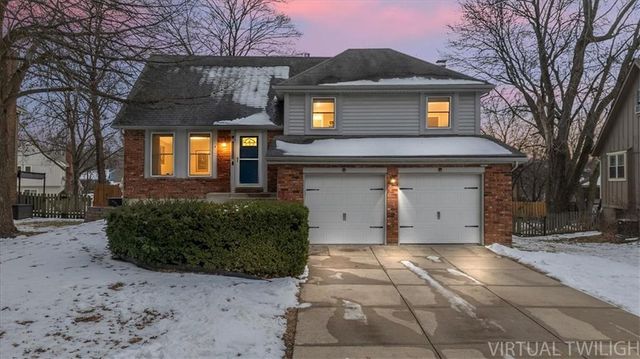 2101 E Sheridan Bridge Lane, Olathe, KS 66062