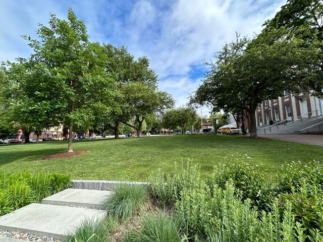 131 Main St Apt 210, Burlington, VT 05401