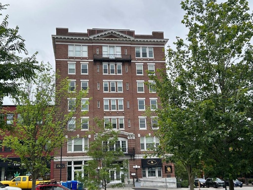 131 Main St Apt 210, Burlington, VT 05401