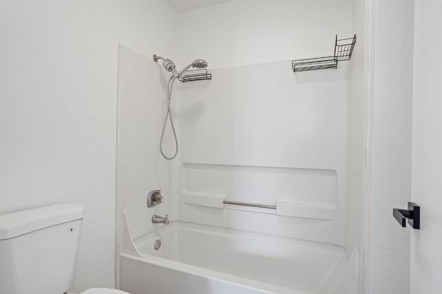 1019 Dornajo Way #114, Sacramento, CA 95825