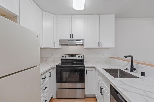 1019 Dornajo Way #114, Sacramento, CA 95825
