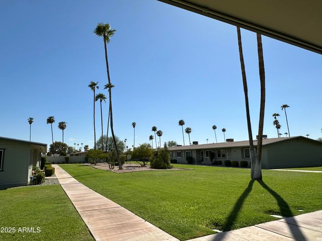 10856 W Santa Fe Drive, Sun City, AZ 85351