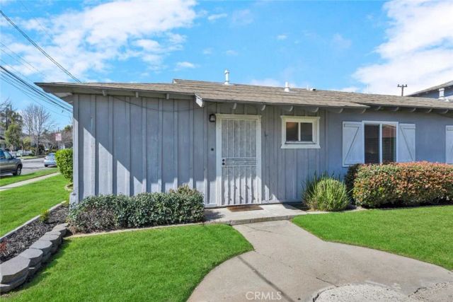 664 Center Street A, Costa Mesa, CA 92627