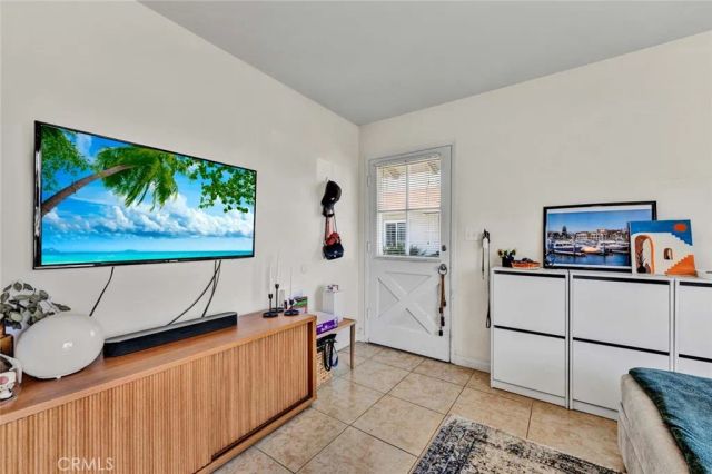 664 Center Street A, Costa Mesa, CA 92627