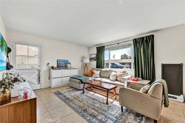 664 Center Street A, Costa Mesa, CA 92627