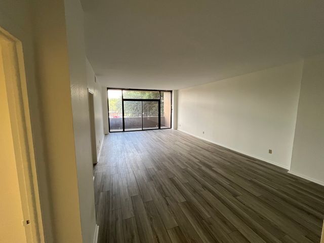 5200 Keller Springs Road 215, Dallas, TX 75248