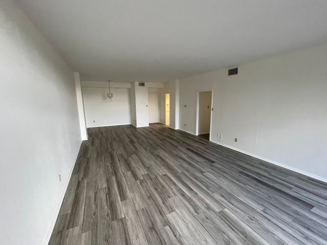 5200 Keller Springs Road 215, Dallas, TX 75248