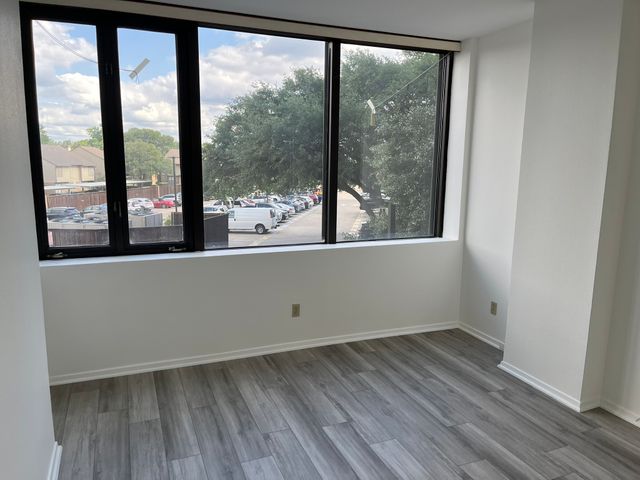 5200 Keller Springs Road 215, Dallas, TX 75248