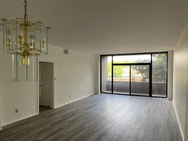 5200 Keller Springs Road 215, Dallas, TX 75248