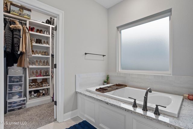 2987 Rue Acadian Gardens, Biloxi, MS 39532