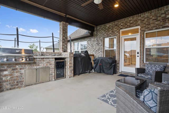 2987 Rue Acadian Gardens, Biloxi, MS 39532