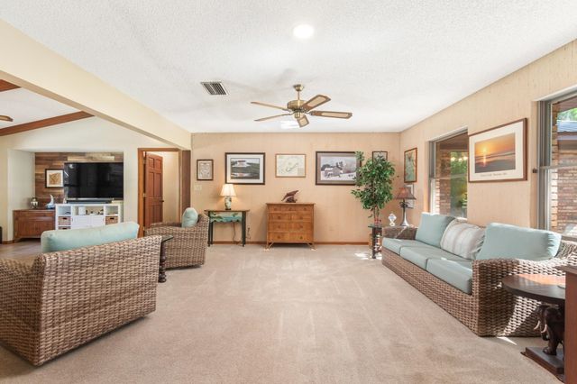 3649 Lone Wolf Trl, St Augustine, FL 32086