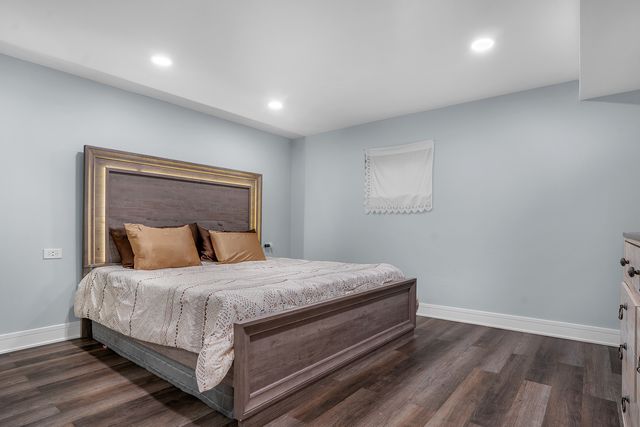 8100 Lorel Avenue, Burbank, IL 60459