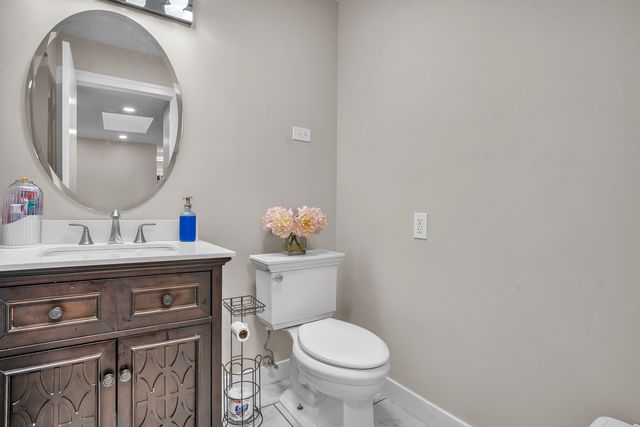 8100 Lorel Avenue, Burbank, IL 60459