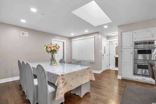 8100 Lorel Avenue, Burbank, IL 60459