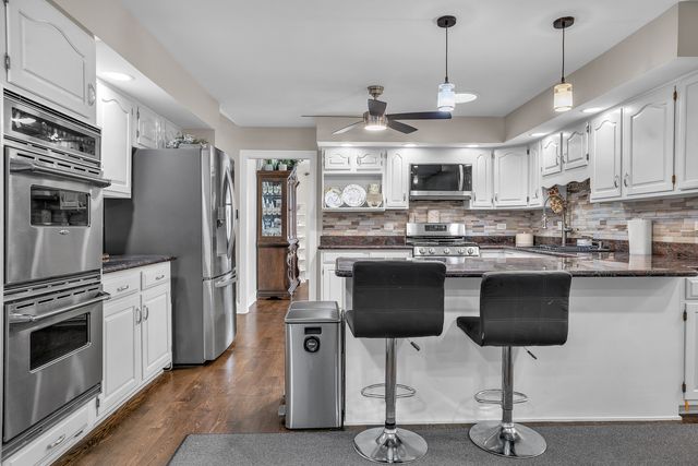 8100 Lorel Avenue, Burbank, IL 60459