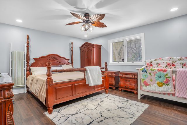 8100 Lorel Avenue, Burbank, IL 60459