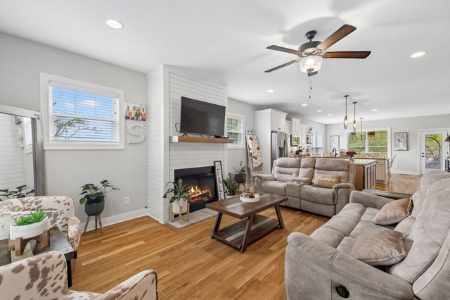 3242 Pinson School Rd, Greenbrier, TN 37073