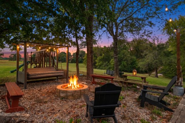 3242 Pinson School Rd, Greenbrier, TN 37073