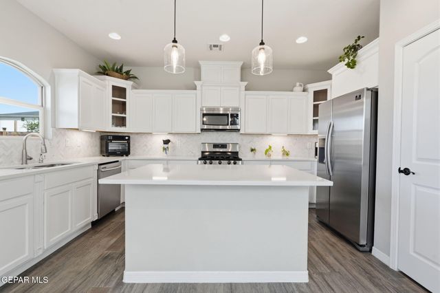 14913 TIERRA CORUNA Avenue, El Paso, TX 79938