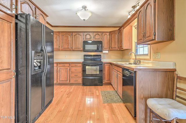 325 Mayfield Drive, Bristol, TN 37620