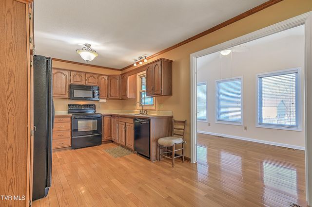 325 Mayfield Drive, Bristol, TN 37620