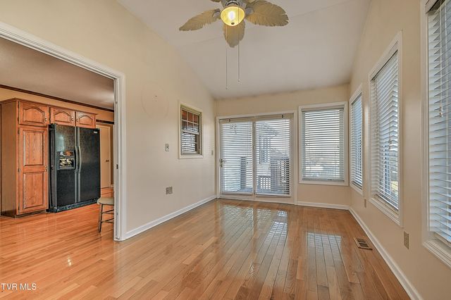 325 Mayfield Drive, Bristol, TN 37620