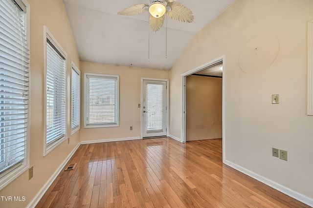 325 Mayfield Drive, Bristol, TN 37620