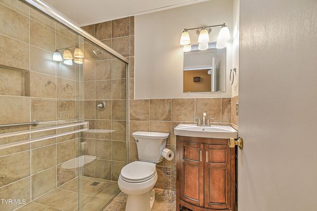 325 Mayfield Drive, Bristol, TN 37620