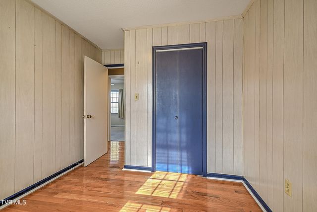 325 Mayfield Drive, Bristol, TN 37620