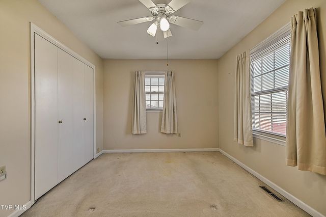 325 Mayfield Drive, Bristol, TN 37620