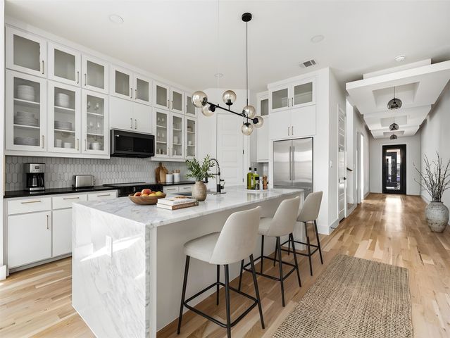 1958 Toronto Street, Dallas, TX 75212