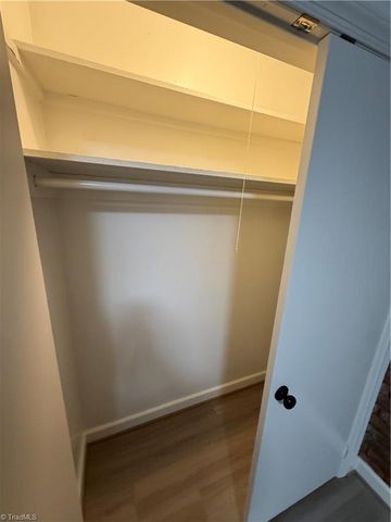 222 N Hawthorne Road B, Winston-salem, NC 27104