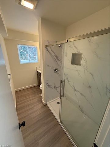 222 N Hawthorne Road B, Winston-salem, NC 27104