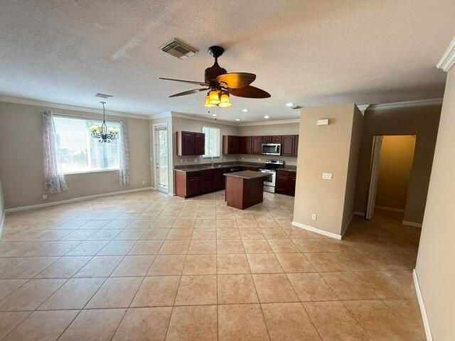 3075 N Evergreen Circle, Boynton Beach, FL 33426