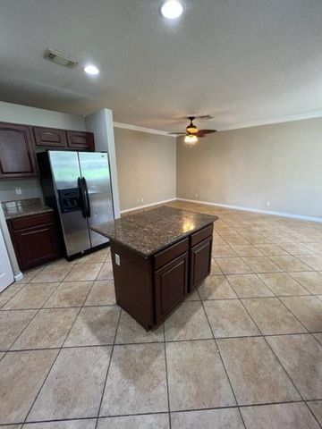 3075 N Evergreen Circle, Boynton Beach, FL 33426