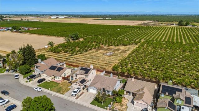 842 Cedar, Livingston, CA 95334